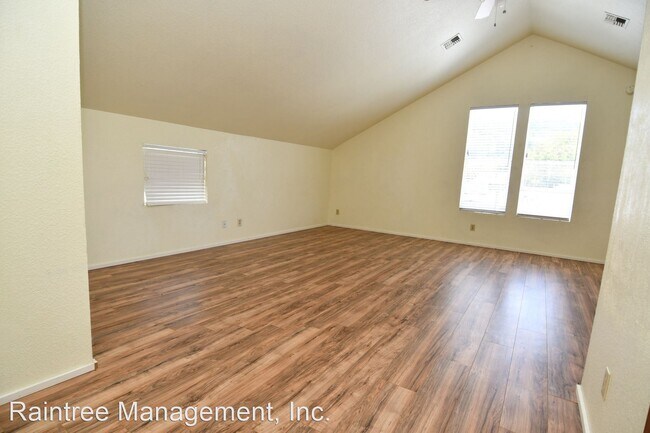 Foto del edificio - 1537 SE Pine St
