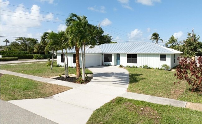 Building Photo - 96 Pinehill Trl E
