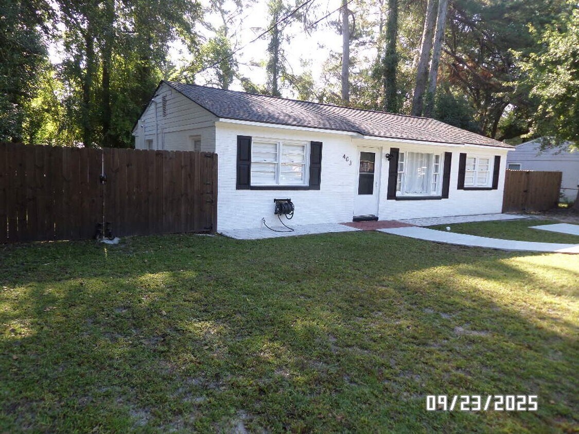 Foto principal - 403 Patton Rd