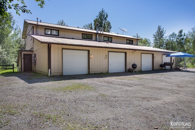 Building Photo - 3125 East Beech Way, Unit 6 - Beech