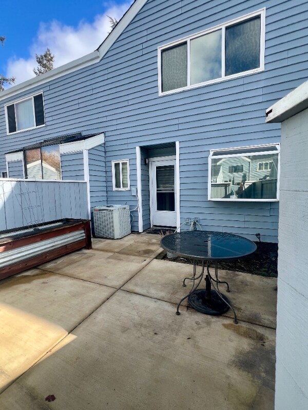 Foto del edificio - 5941 Main Ave