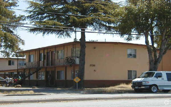 Building Photo - 37266 Cherry St