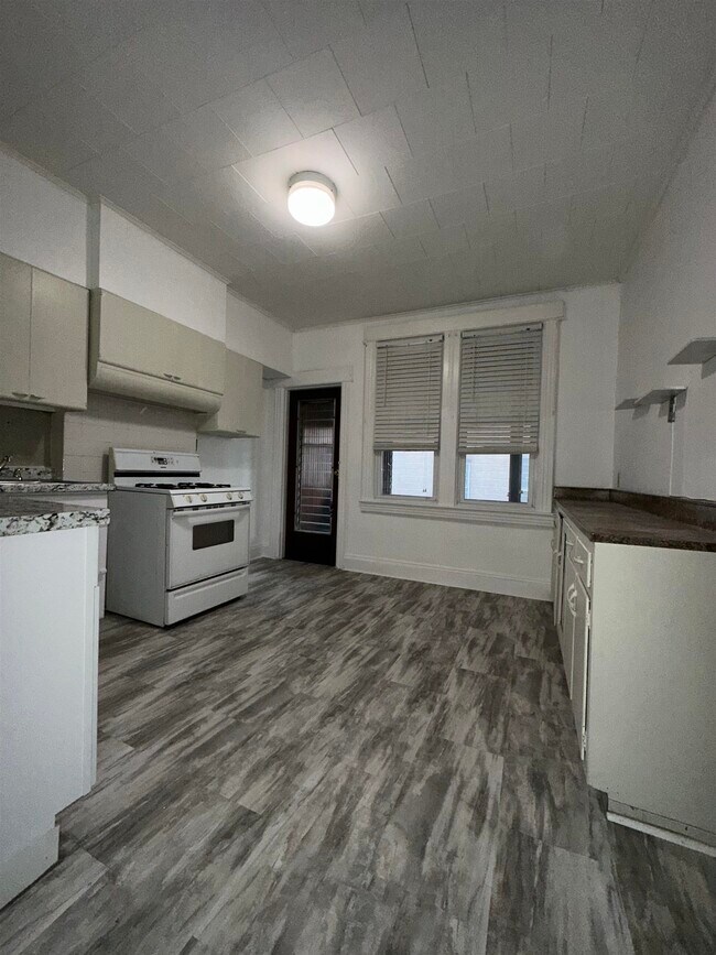 1234A John F. Kennedy Blvd Unit 2nd, Bayonne, NJ 07002 Condo for Rent