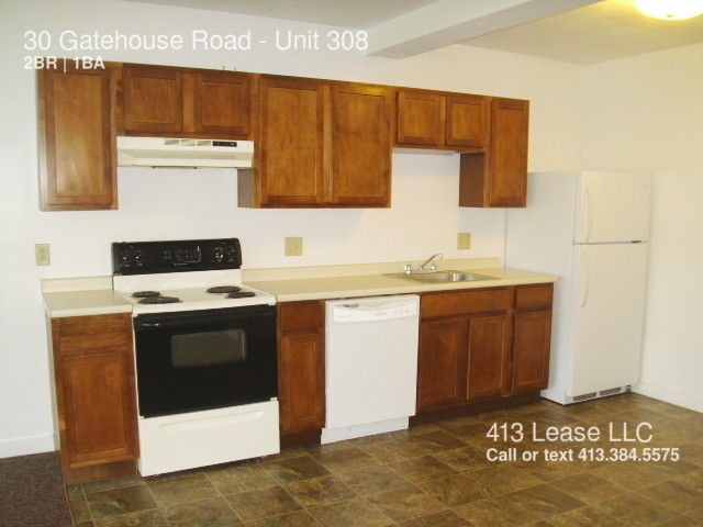 Building Photo - 30 Gatehouse Rd