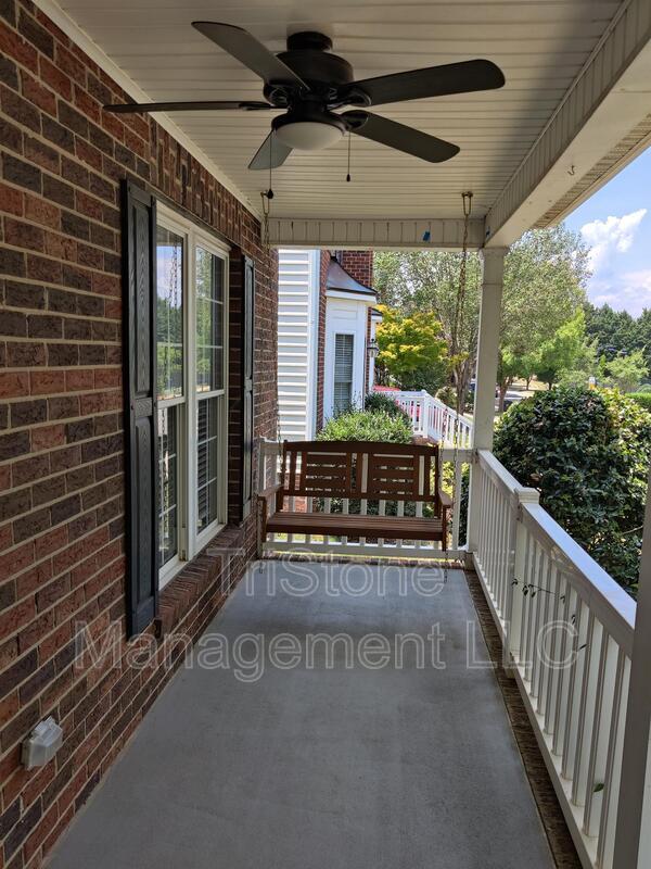 Foto del edificio - 14512 Harvington Dr