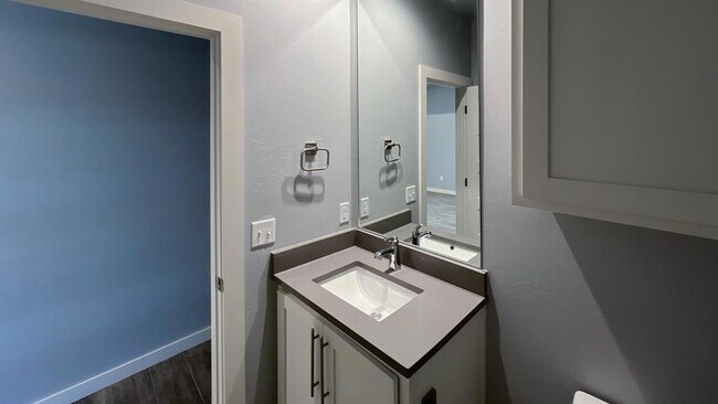 Foto del edificio - 17640 Natalie Ct