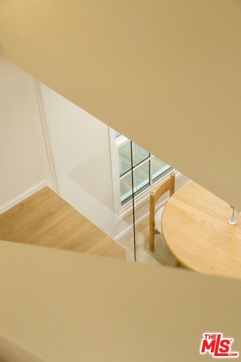 Building Photo - 1409 N De Longpre Ave