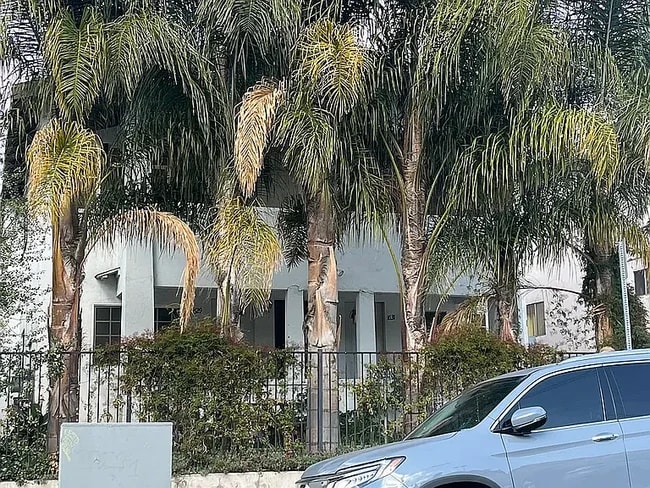 Building view - 1631 1/2 Morton Ave