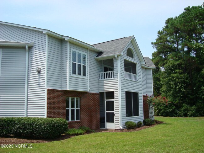 Building Photo - 4101 Breezewood Dr