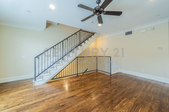 Building Photo - 4148 Grassmere Ln