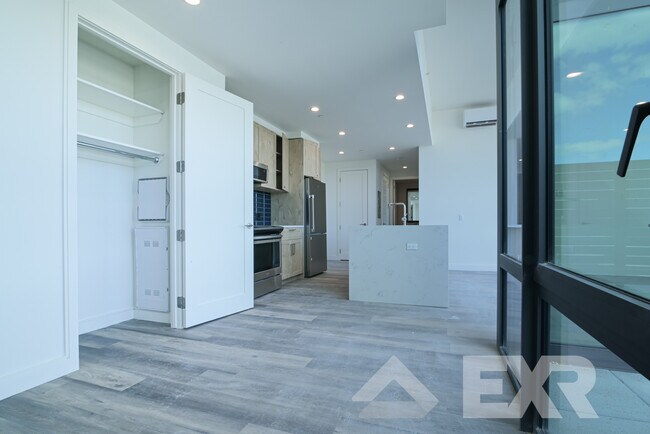 Foto del edificio - 160 Clarkson Ave