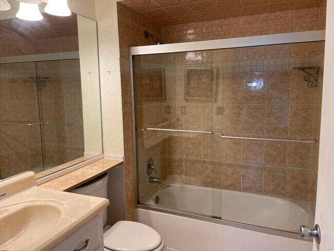 Foto del edificio - 1325 SE Rivergreen Cir