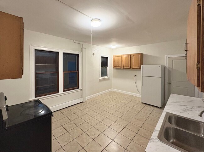 Foto del edificio - 72 Sterling St