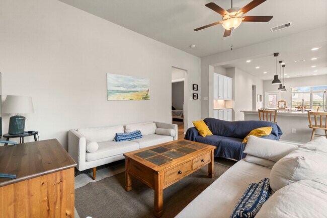 Building Photo - 248 Crest Edge St