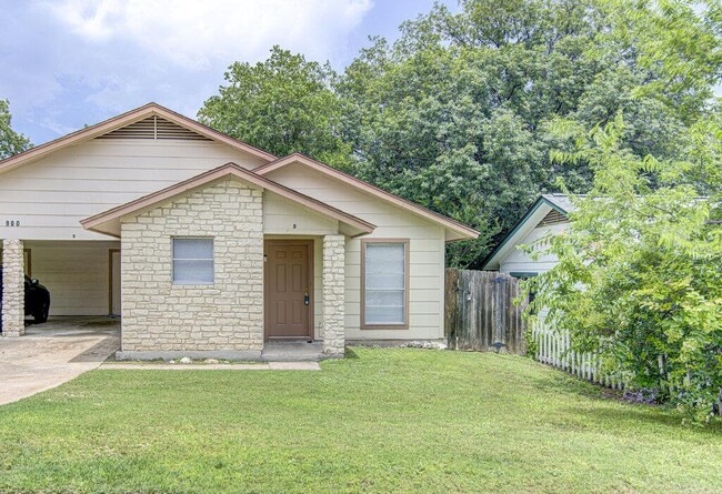 Building Photo - 900 Sirocco Dr
