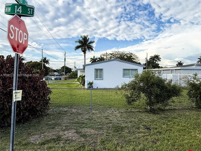 Foto del edificio - 1401 NW 8th Ave