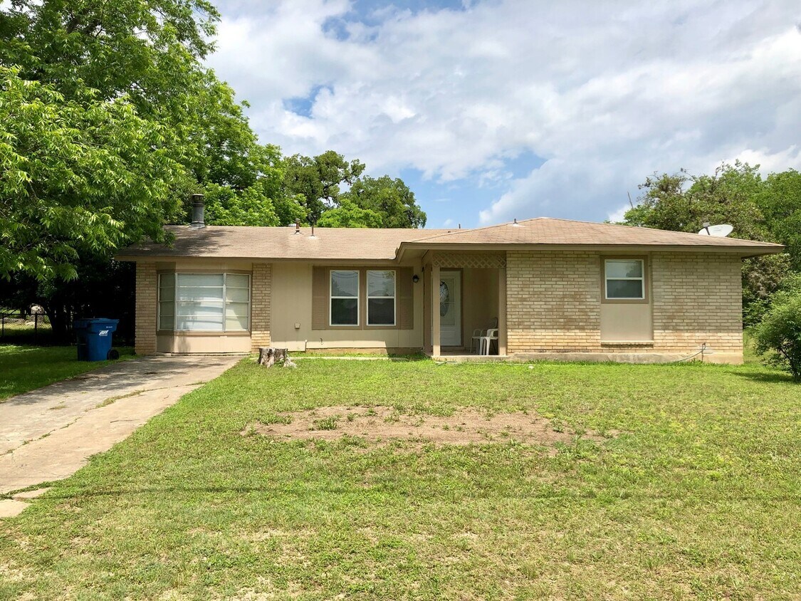 3 Bedroom/2 Bath Indian Waters Subdivision House Rental in Bandera