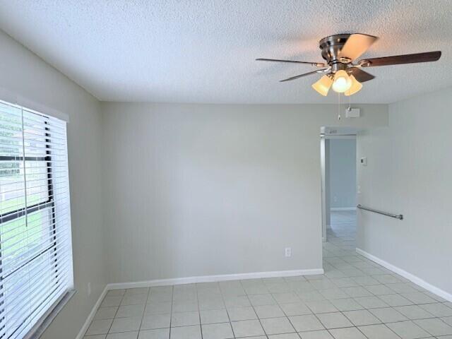 Foto del edificio - 5924 Longbow Ln