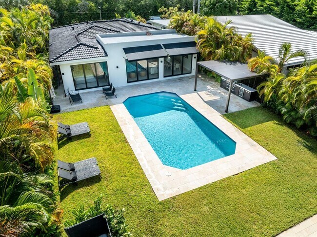 Foto del edificio - 7610 Bayside Ln
