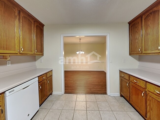 Building Photo - 241 Fairbrook Ln