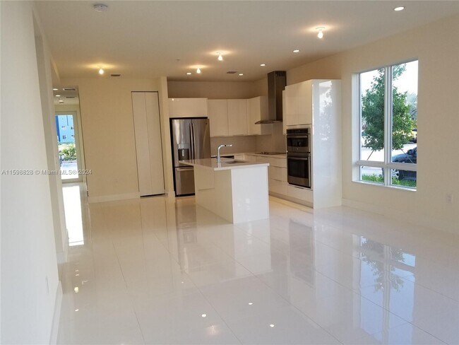 Foto del edificio - 10220 NW 63rd Terrace