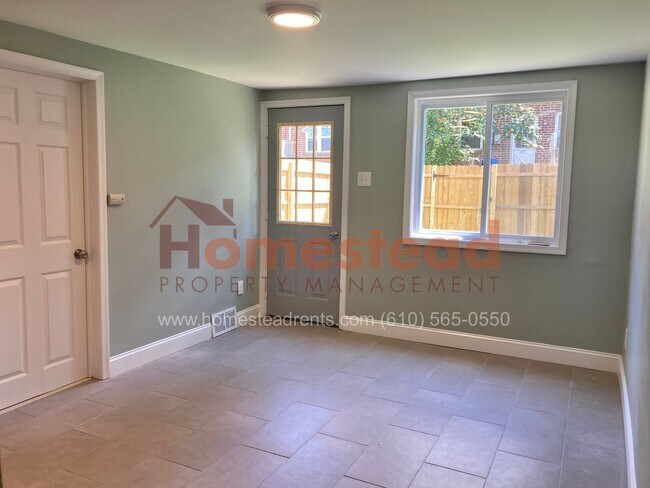 Building Photo - LINWOOD HOME FOR RENT