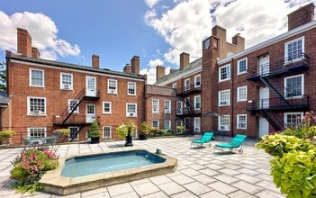 Building Photo - 31 Palmer Square W