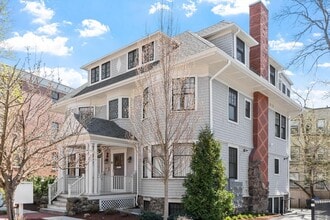 Building Photo - 38 Englewood Ave