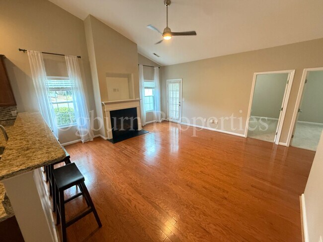 Building Photo - 3BR/2BA Charming Home in Griffith Park!