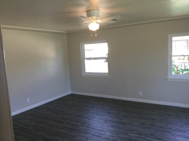 Foto del edificio - APPLY FOR THIS BEAUTIFUL HOME TODAY!