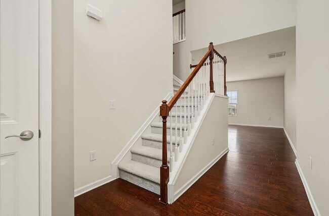 Building Photo - 3-Bed Townhome in Brier Creek