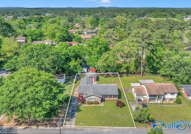 Foto del edificio - 11316 Maplecrest Dr SE
