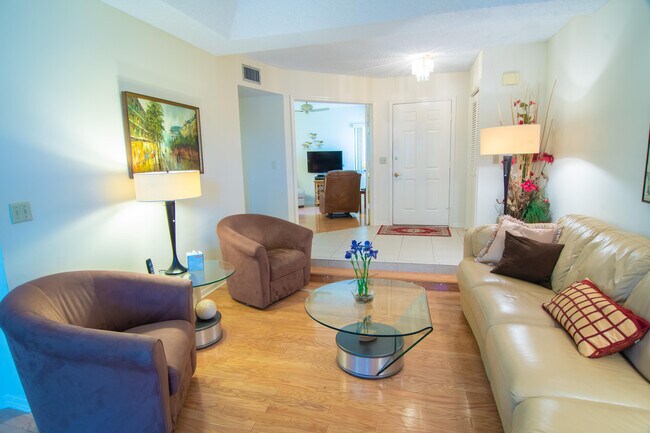 Building Photo - 204 Sea Oats Dr