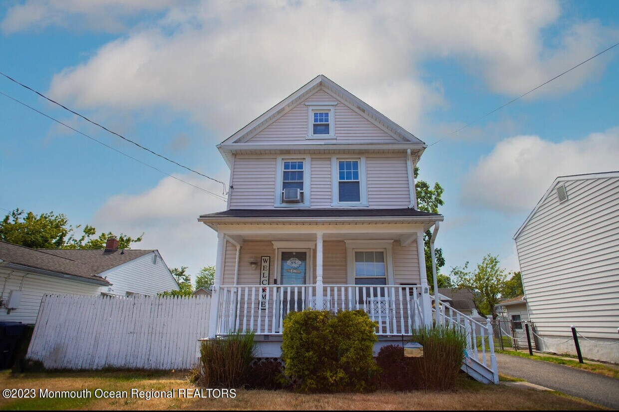 Primary Photo - 201 Hamilton Ave