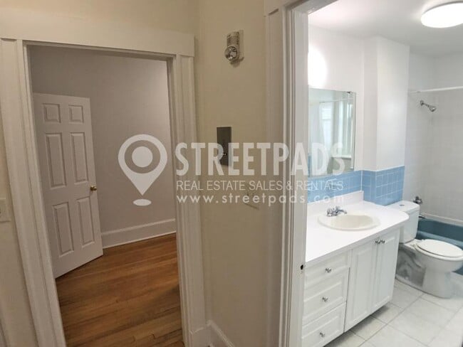 Building Photo - 2 bedroom in Brookline MA 02446