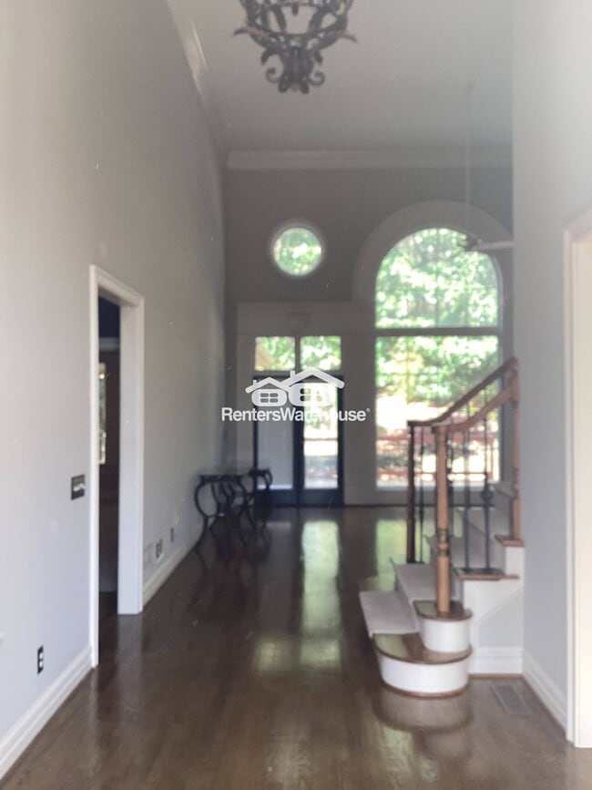 Building Photo - 7815 Tintern Trce