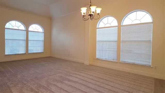 Building Photo - 1304 Hillcrest Dr