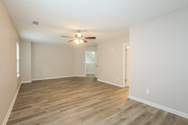 Building Photo - 316 Nunnally Dr