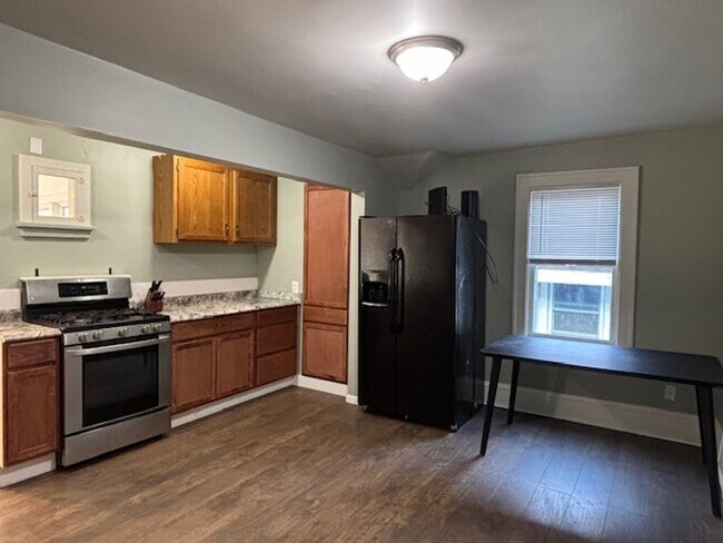 Foto del edificio - 1 BR/1 BA Upper Level Duplex in St. Paul!