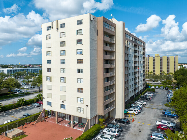 Plaza of Westland Condominium - Apartments in Hialeah, FL | Apartments.com