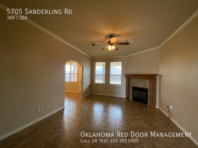 Building Photo - 5705 Sanderling Rd