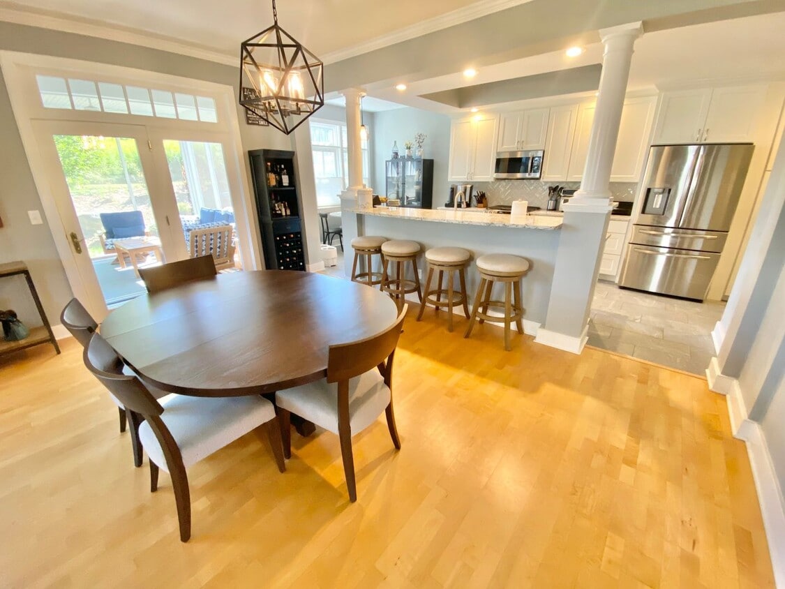 Primary Photo - 3 Bedroom Home South Burlington Available ...