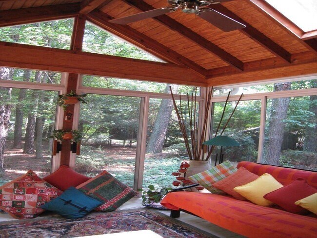 Foto del edificio - 170 Arrowood Ln