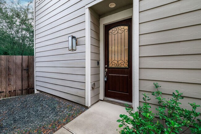 Foto del edificio - 10002 Waving Grain Ln