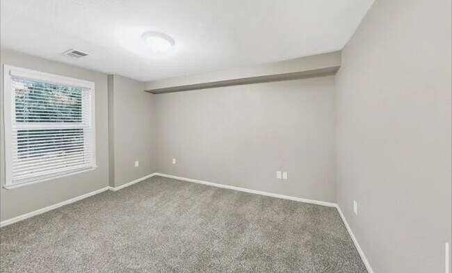 Foto del edificio - 10541 Cherry St