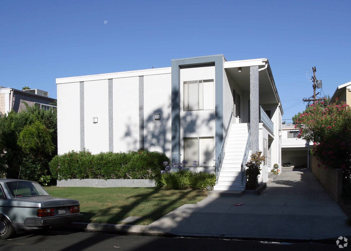 Building Photo - 4315 Troost Ave