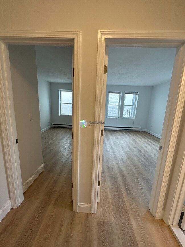 Photo - 111 Norway St Apartment