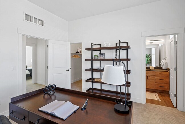 2 habitaciones, 2,5 baños, secundario - Current Townhomes