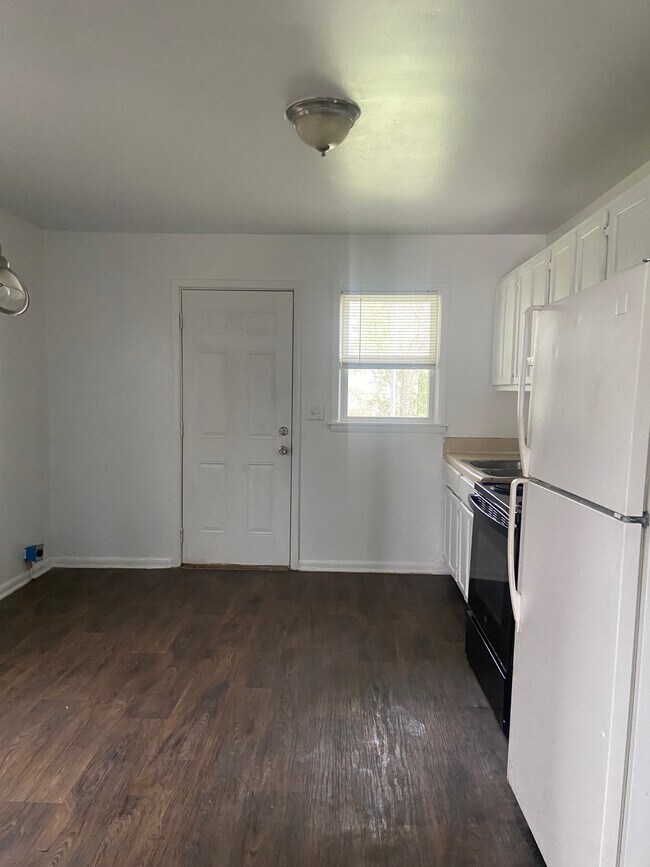 Foto del edificio - 208 15th Ave SW