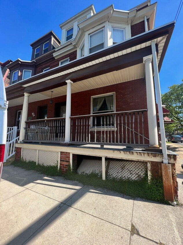 Primary Photo - 938 Chestnut St
